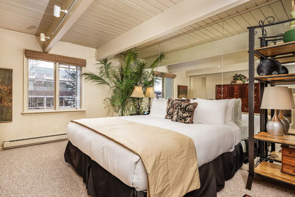 Chateau Chaumont & Chateau Dumont by Frias Properties