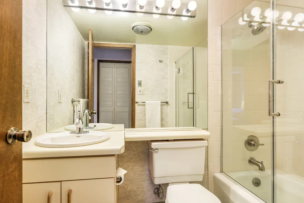 Chateau Chaumont & Chateau Dumont by Frias Properties