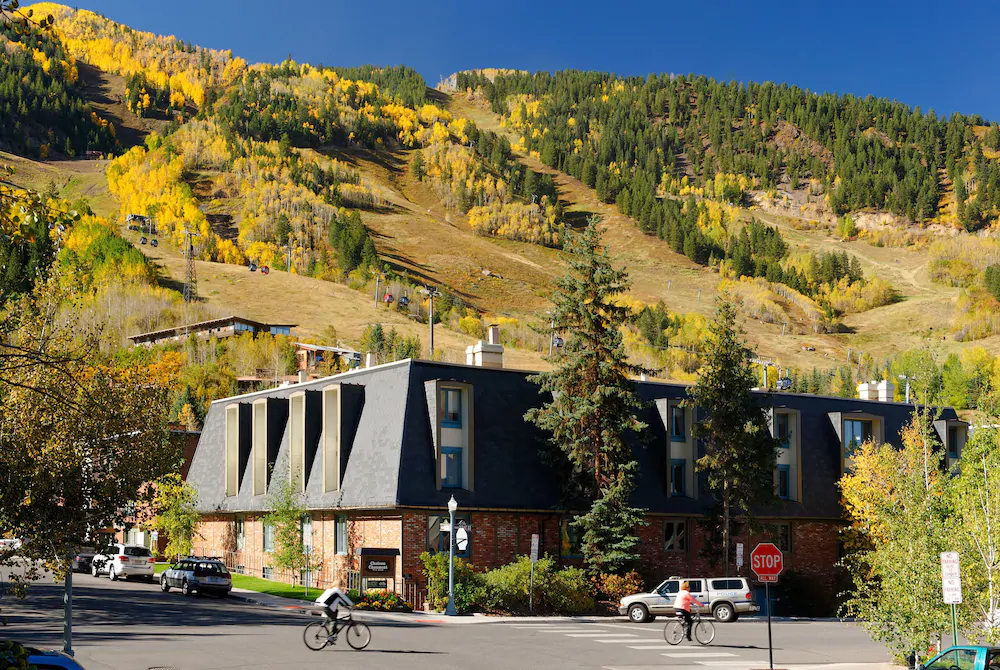 Chateau Chaumont & Chateau Dumont by Frias Properties