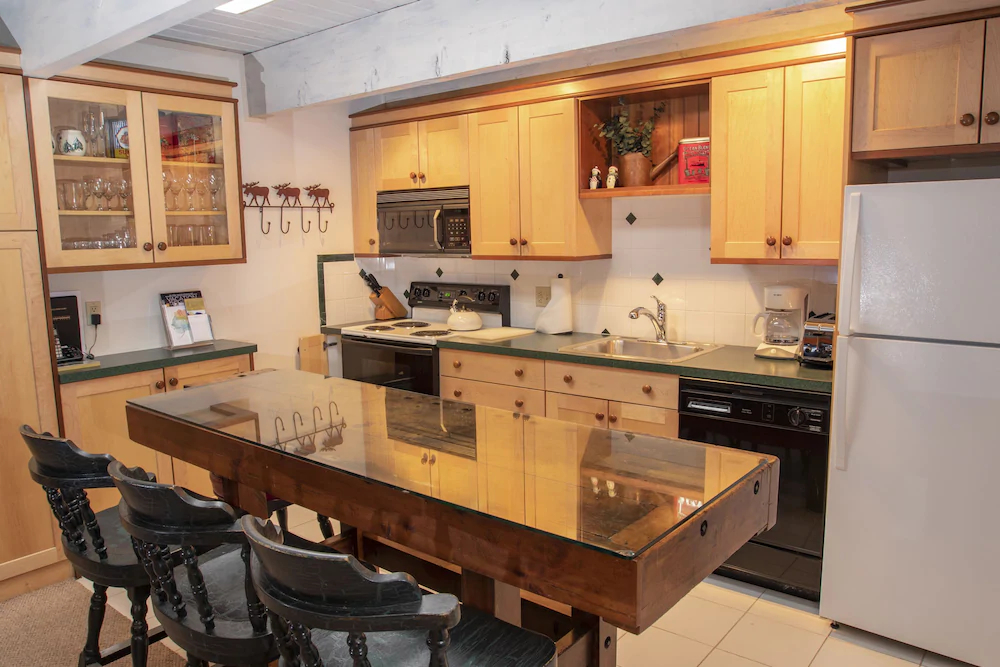 Chateau Chaumont & Chateau Dumont by Frias Properties