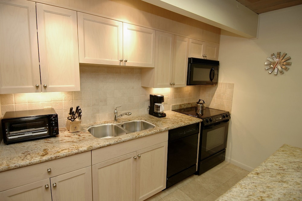 Chateau Chaumont & Chateau Dumont by Frias Properties