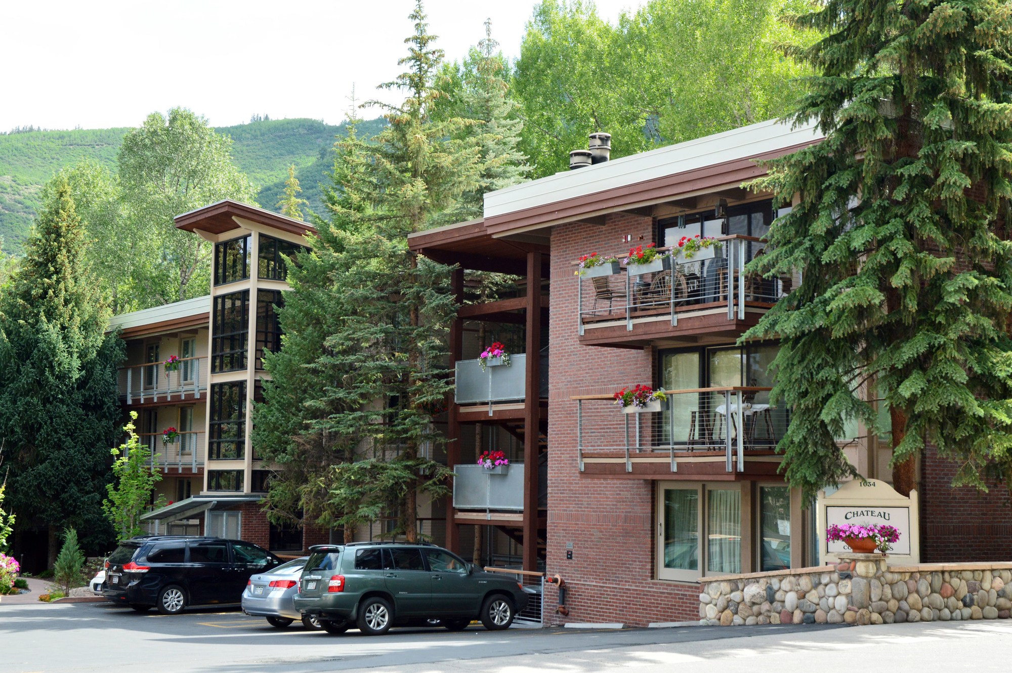 Chateau Roaring Fork