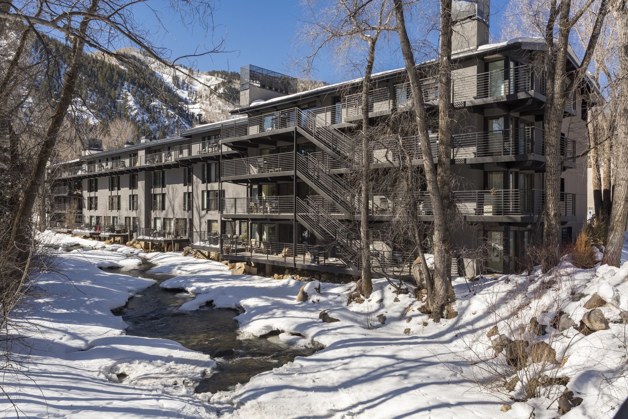 Chateau Roaring Fork