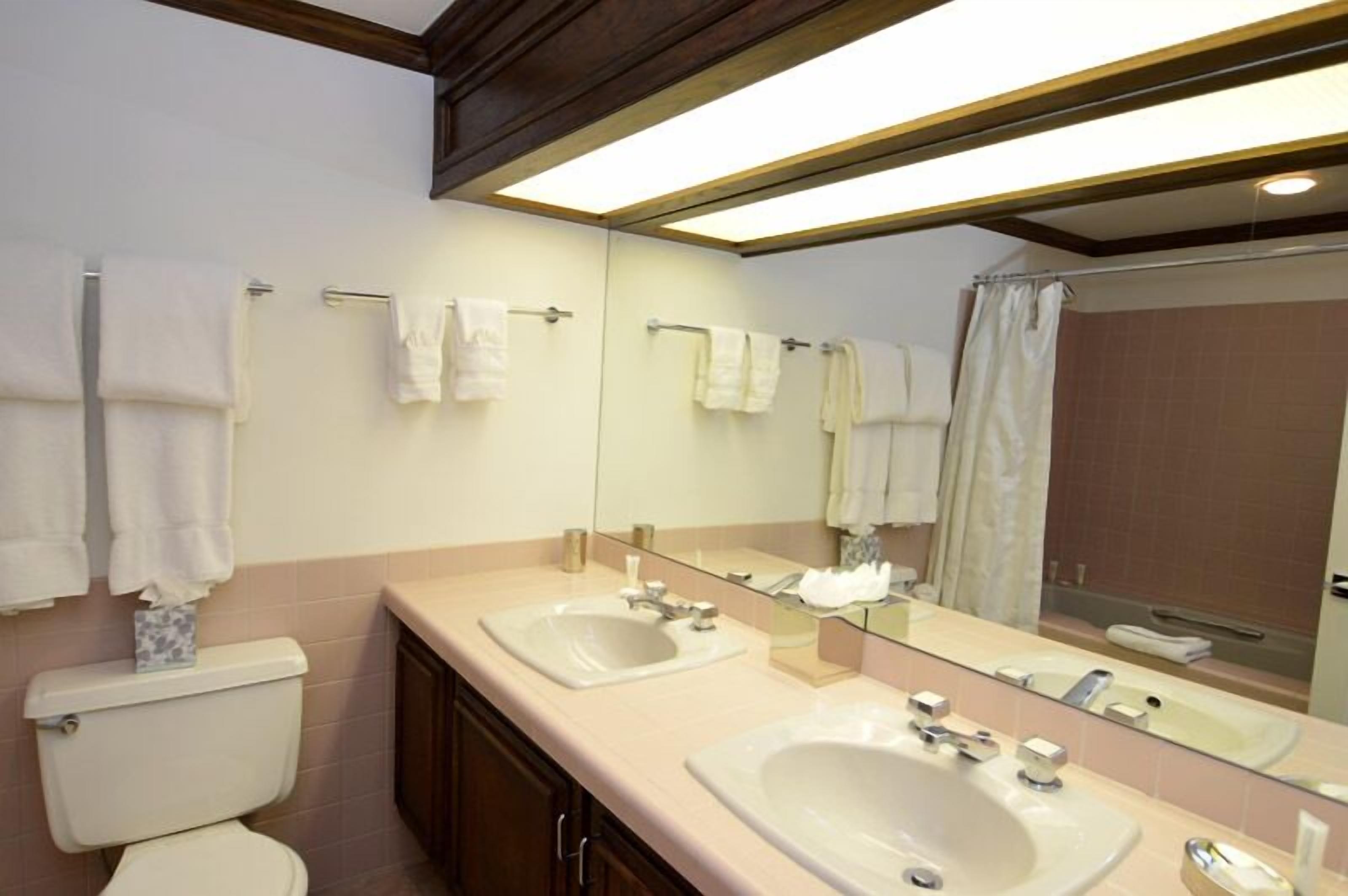 Durant by Frias Properties Hotel