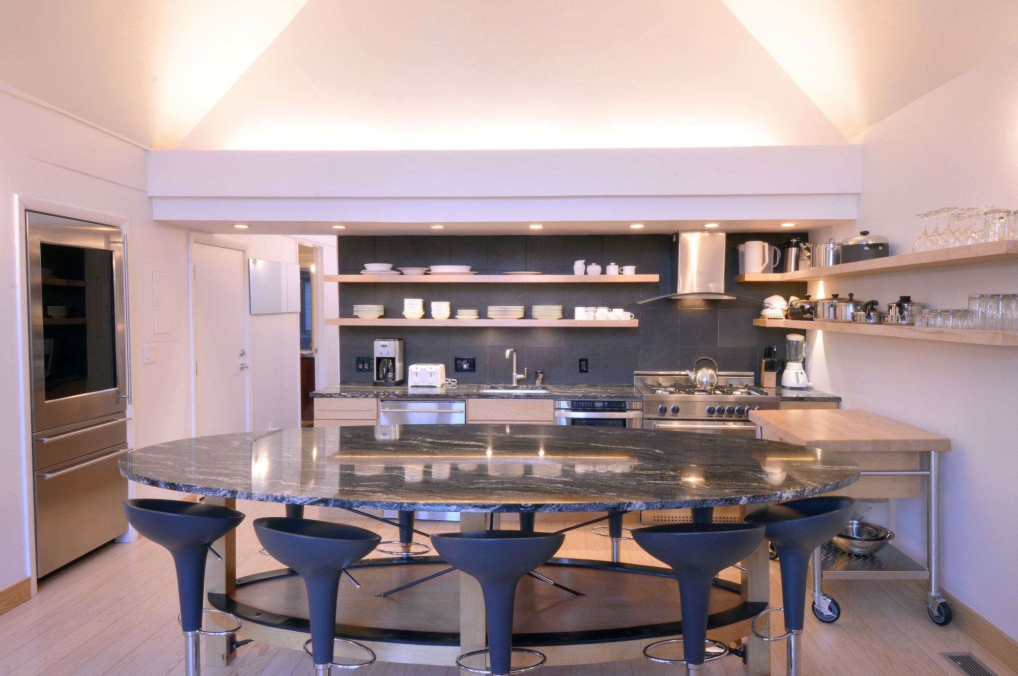 Fifth Avenue by Frias Properties