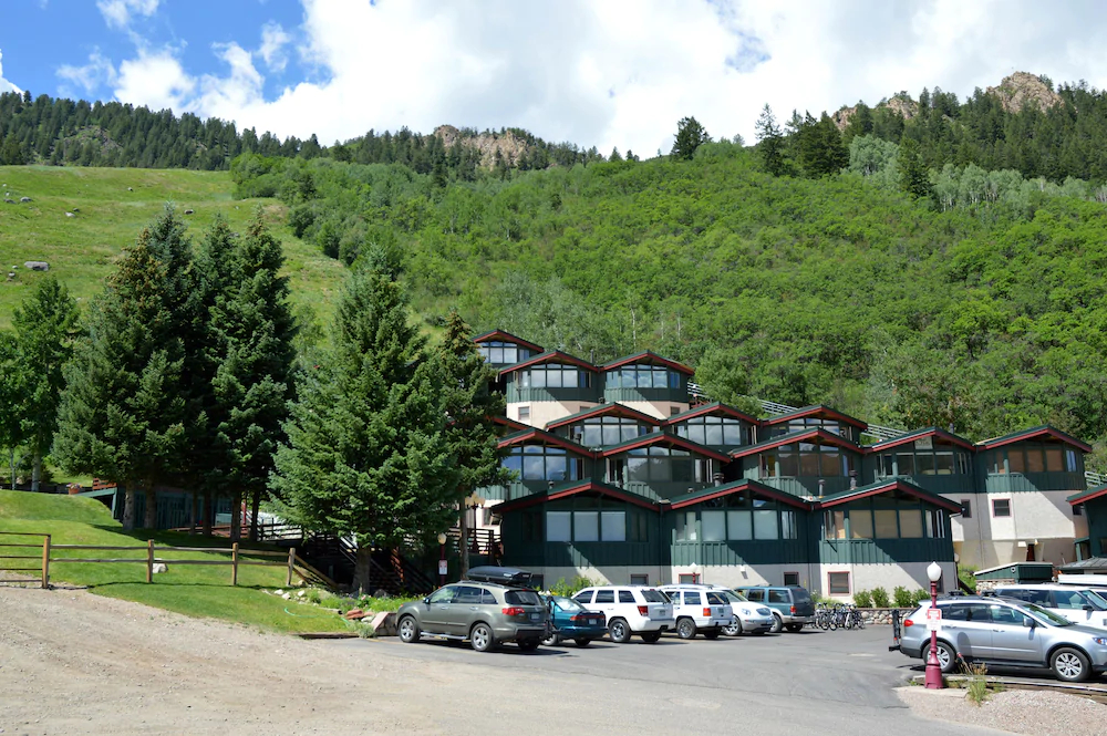 Shadow Mountain by Frias Properties