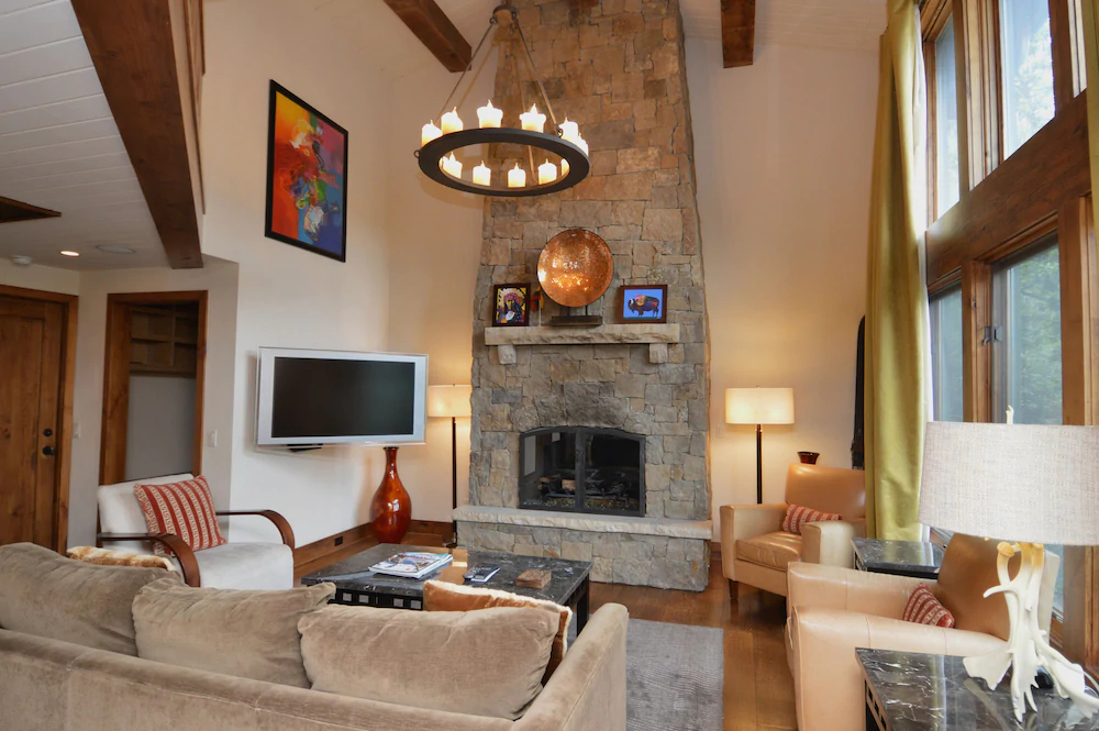 Shadow Mountain by Frias Properties