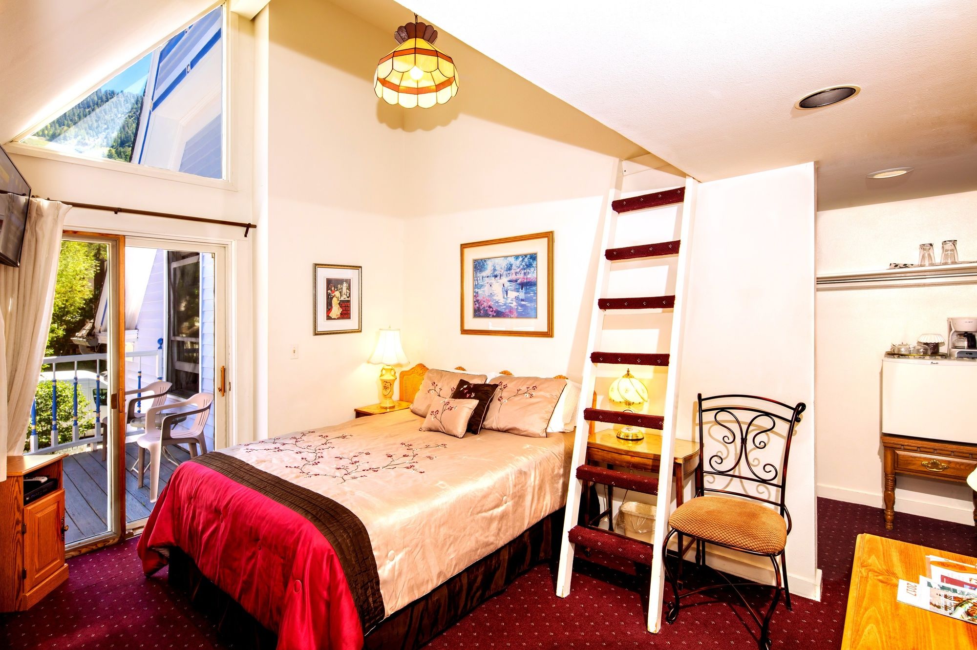 The Snow Queen Lodge and Cooper Street Lofts