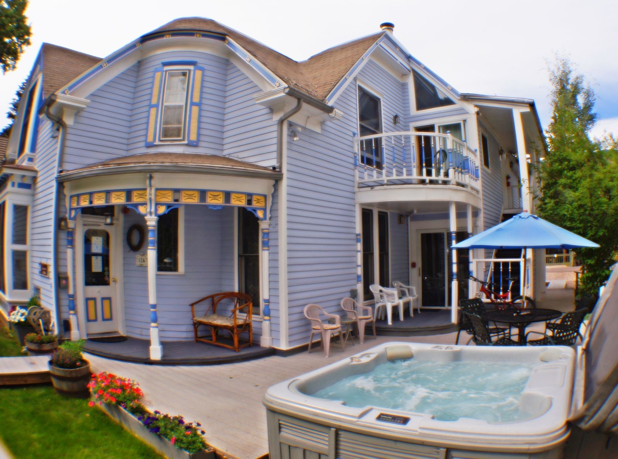 The Snow Queen Lodge and Cooper Street Lofts
