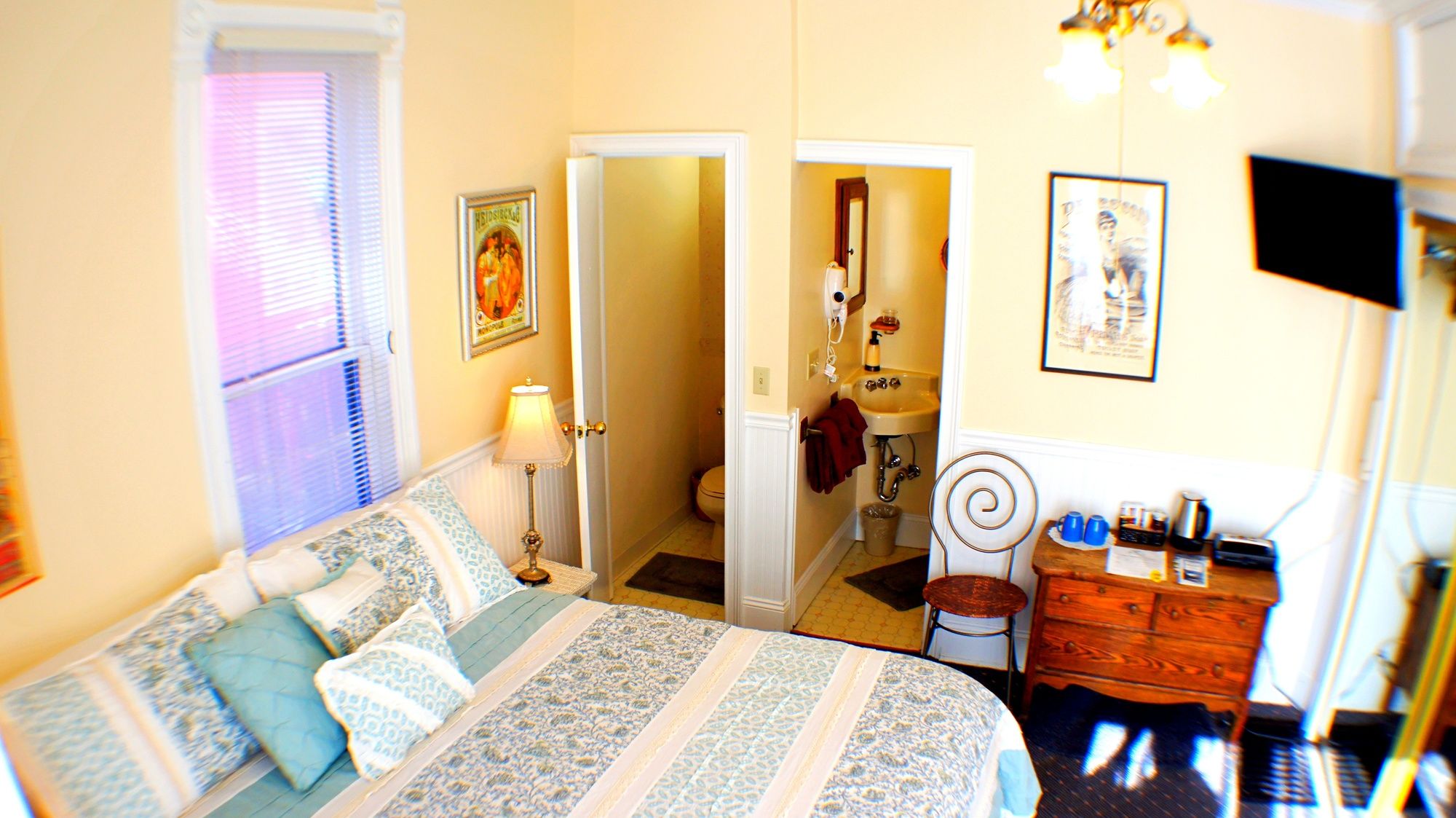 The Snow Queen Lodge and Cooper Street Lofts