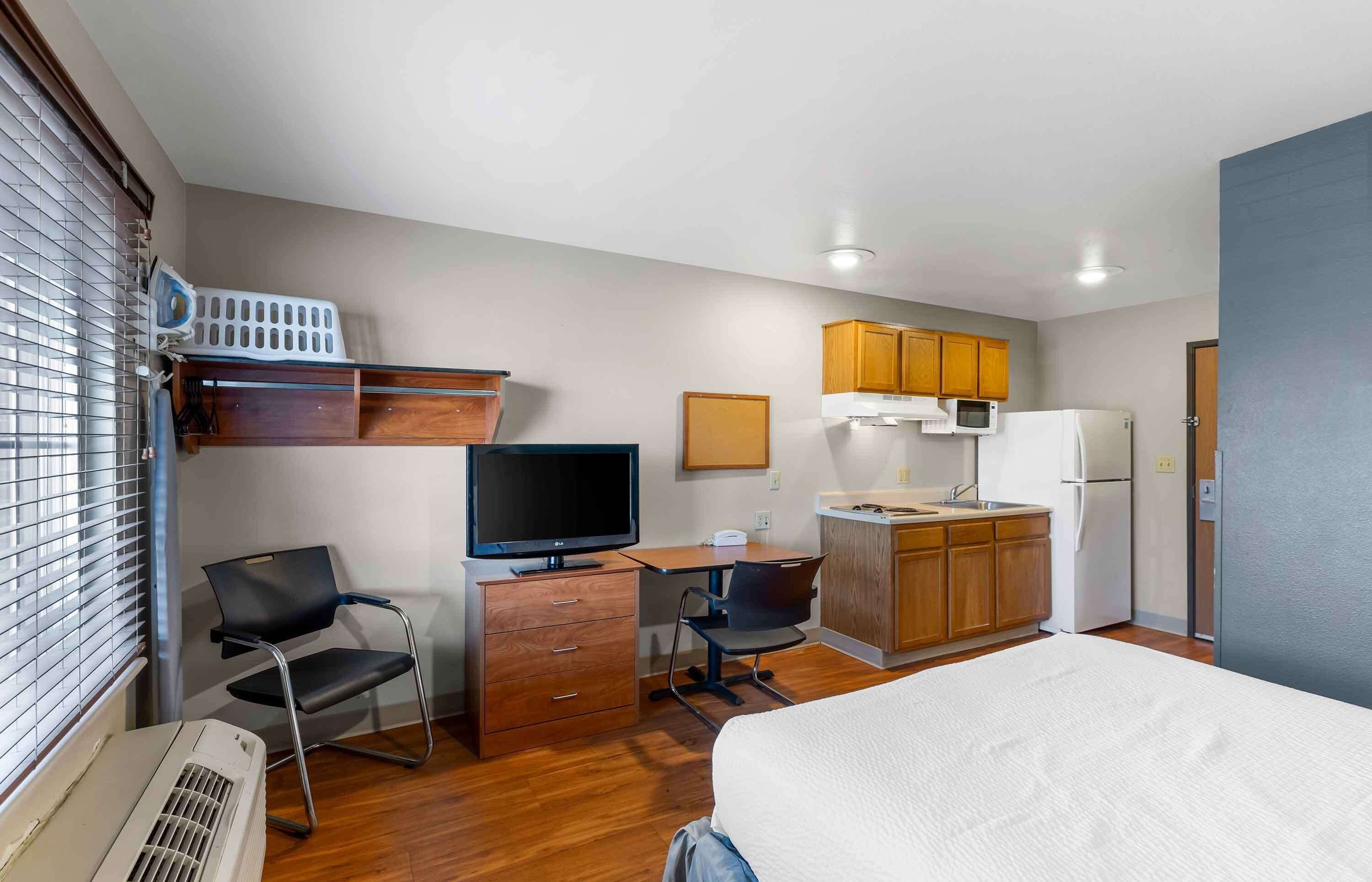 Extended Stay America Select Suites Denver Aurora