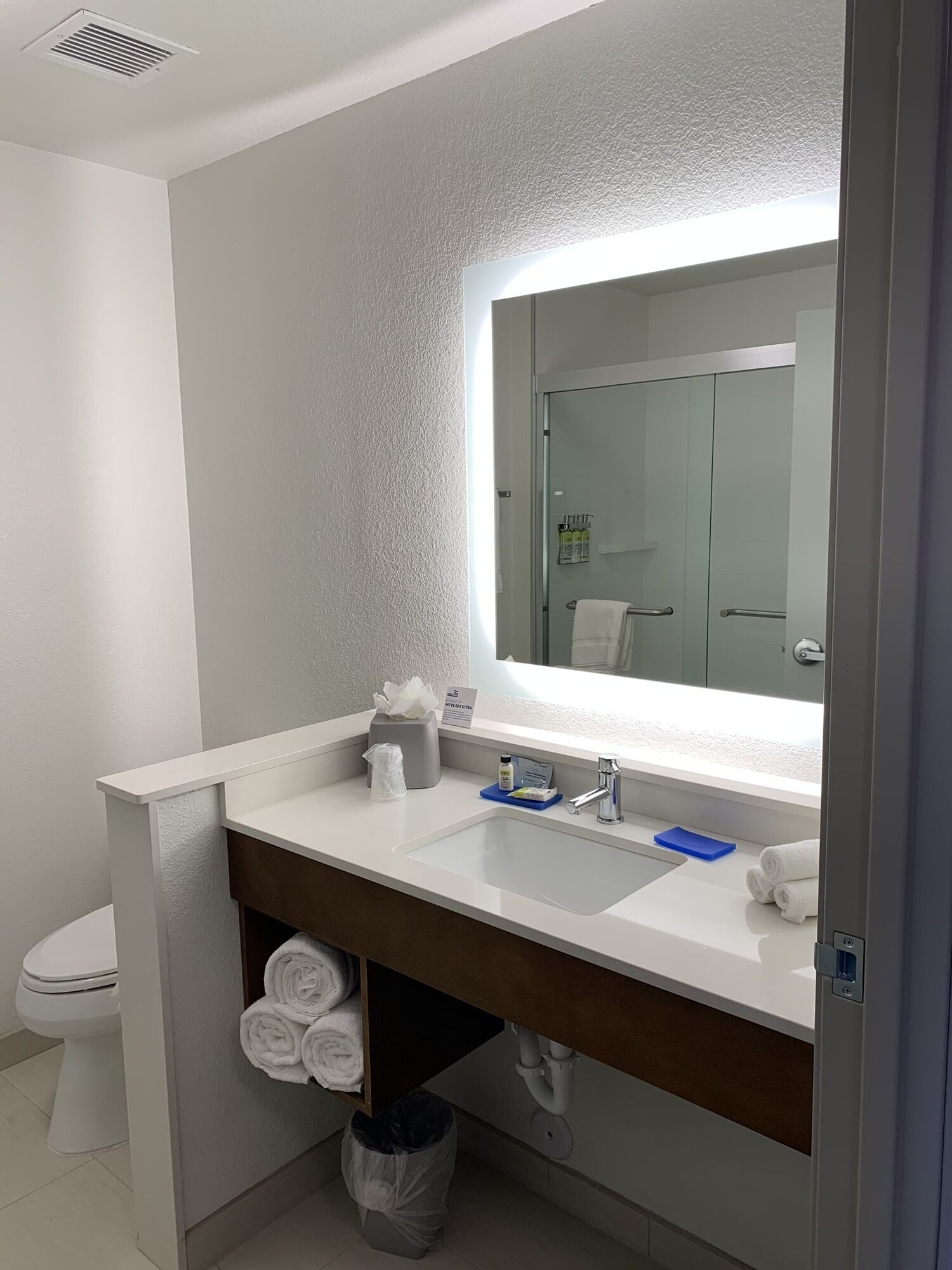 Holiday Inn Express & Suites Denver - Aurora Medical Campus