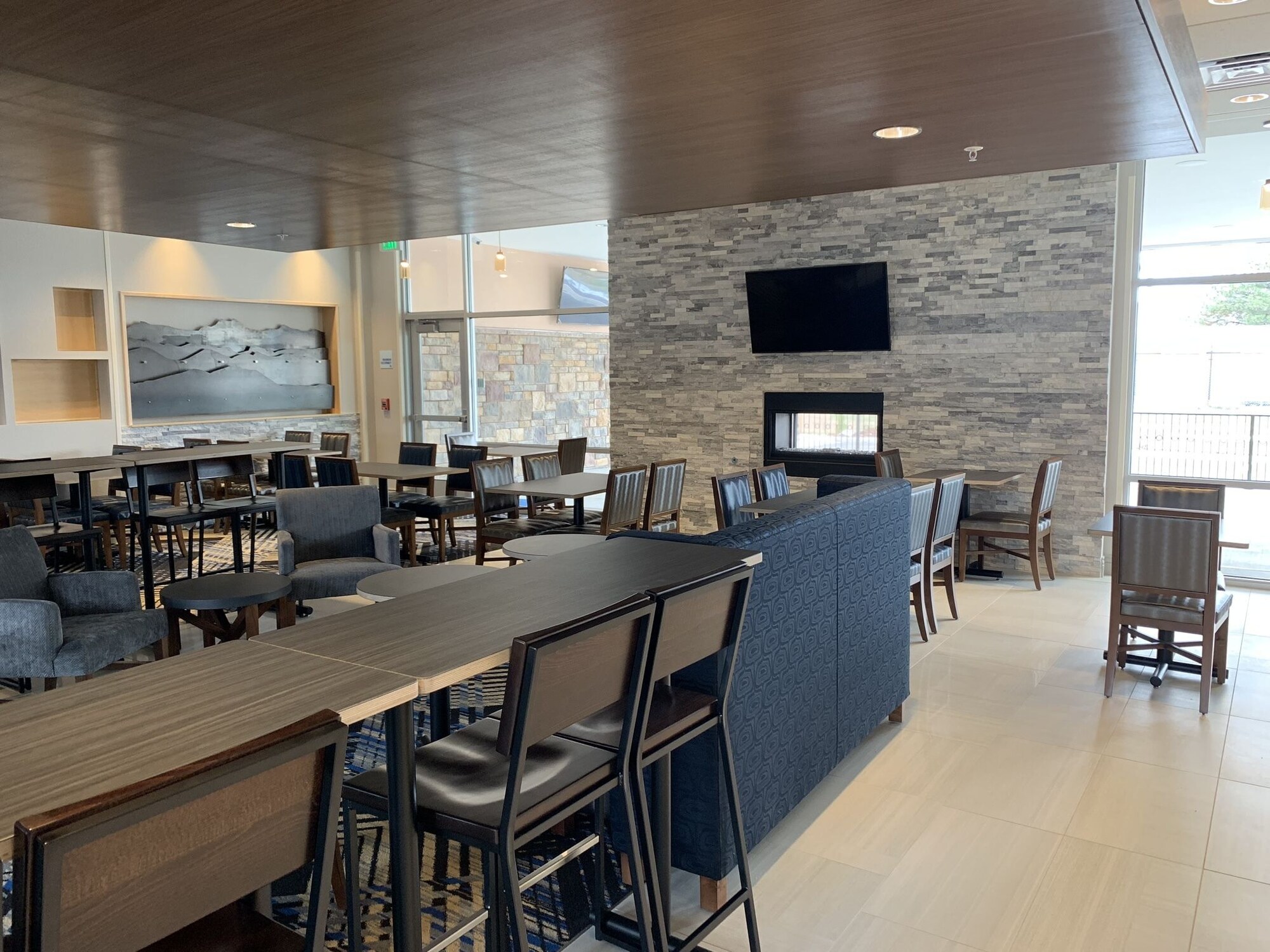 Holiday Inn Express & Suites Denver - Aurora Medical Campus