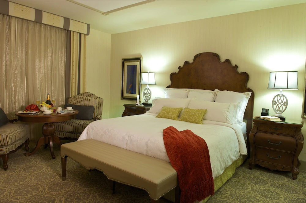 Woolley's Classic Suites