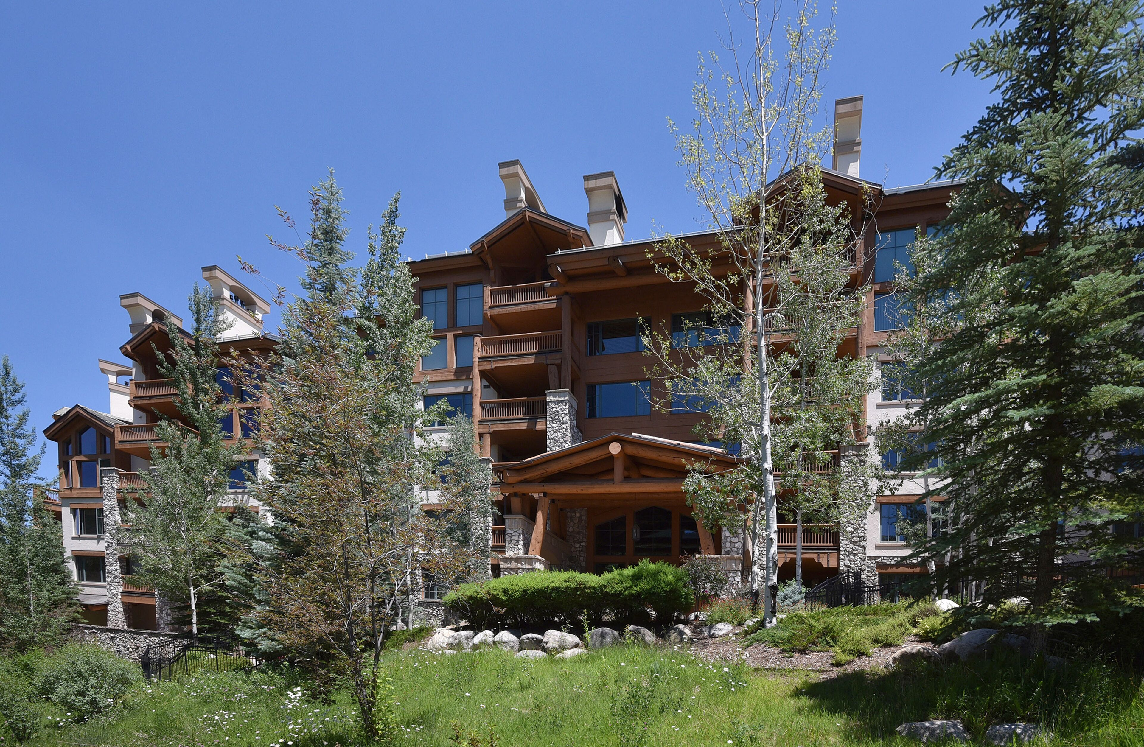 Elkhorn Lodge