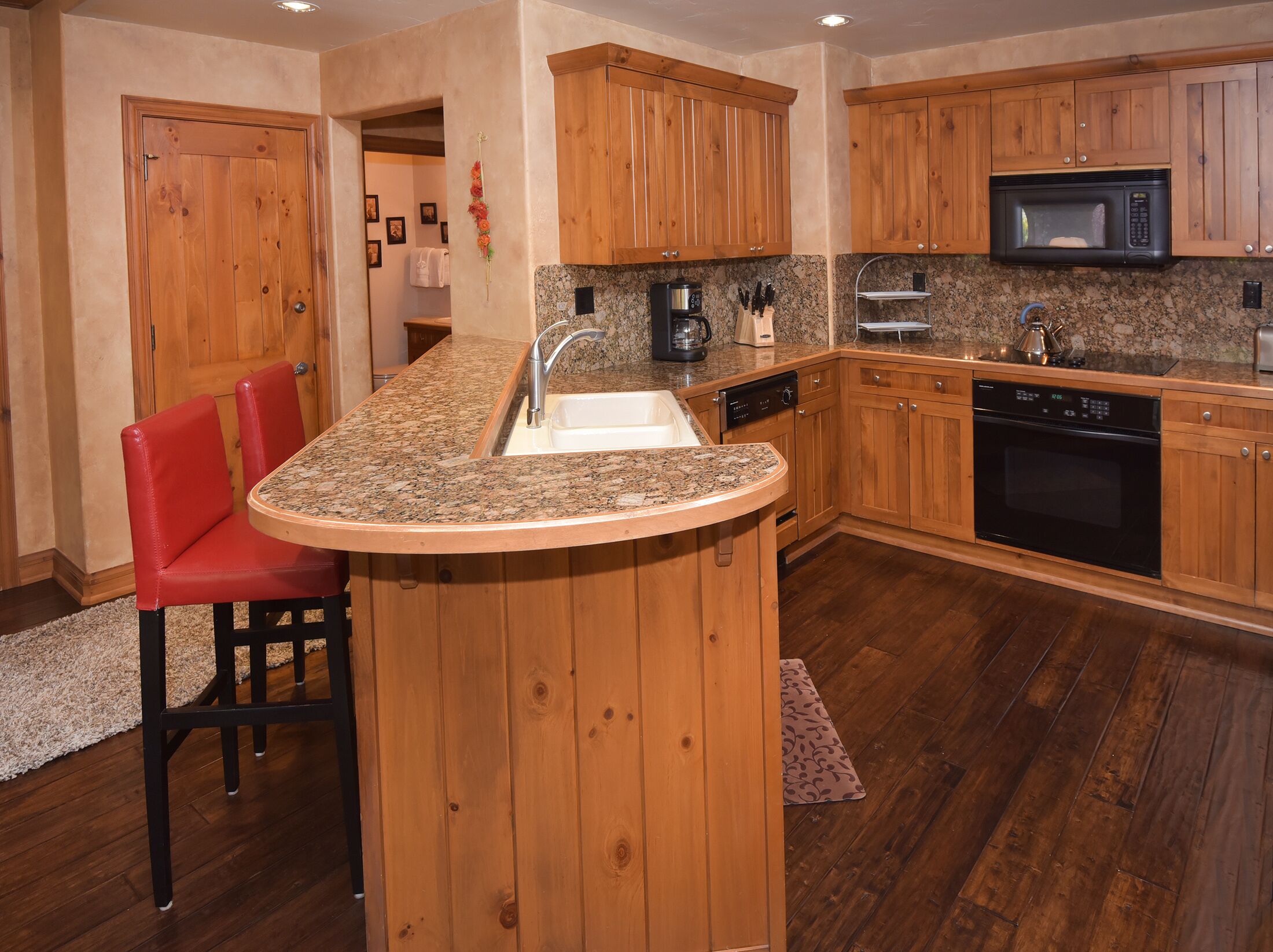 Elkhorn Lodge