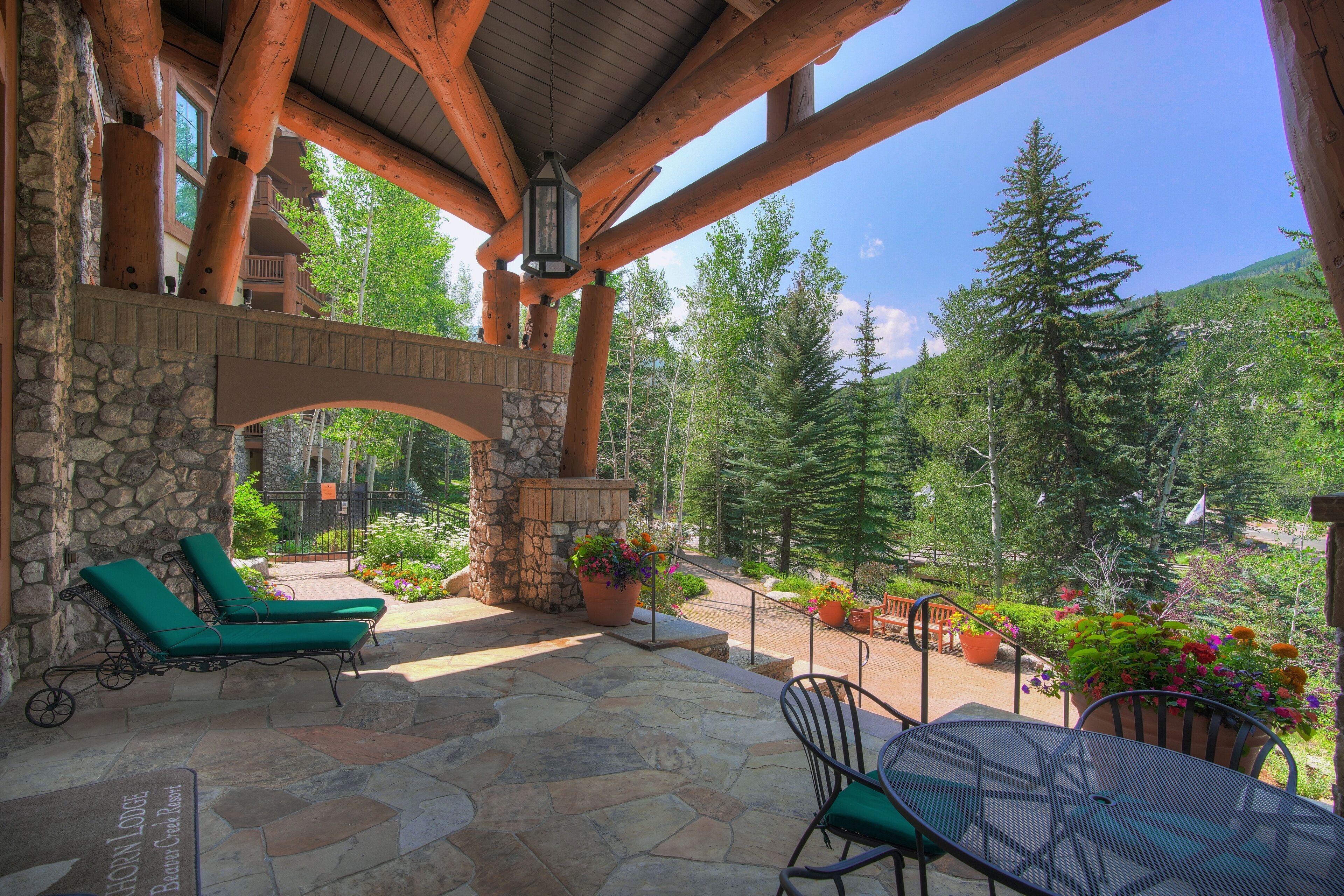 Elkhorn Lodge
