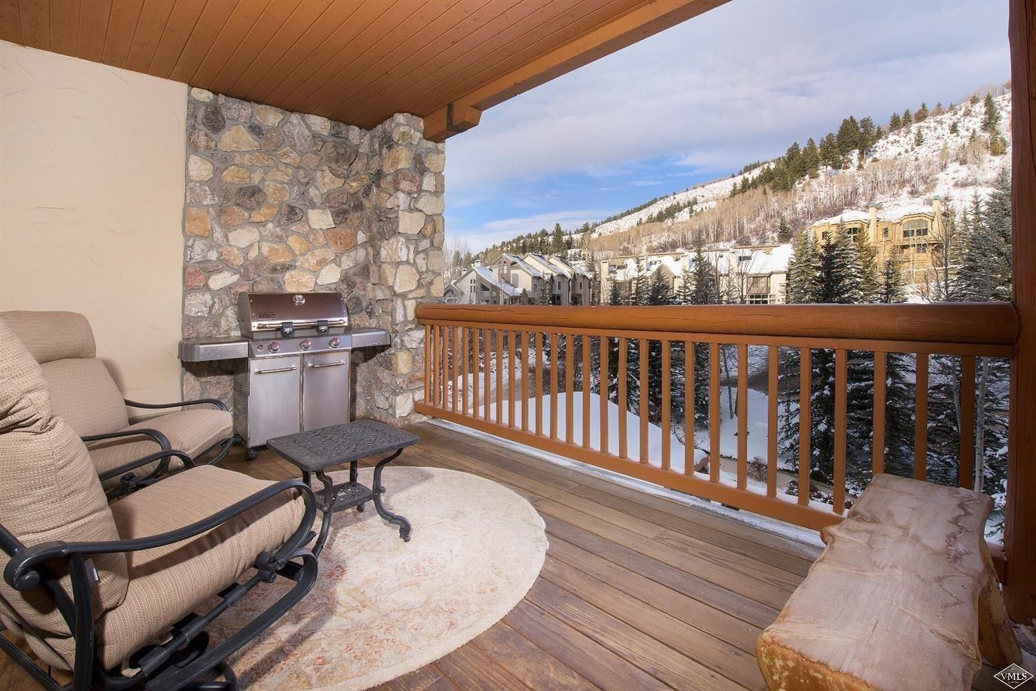 Elkhorn Lodge