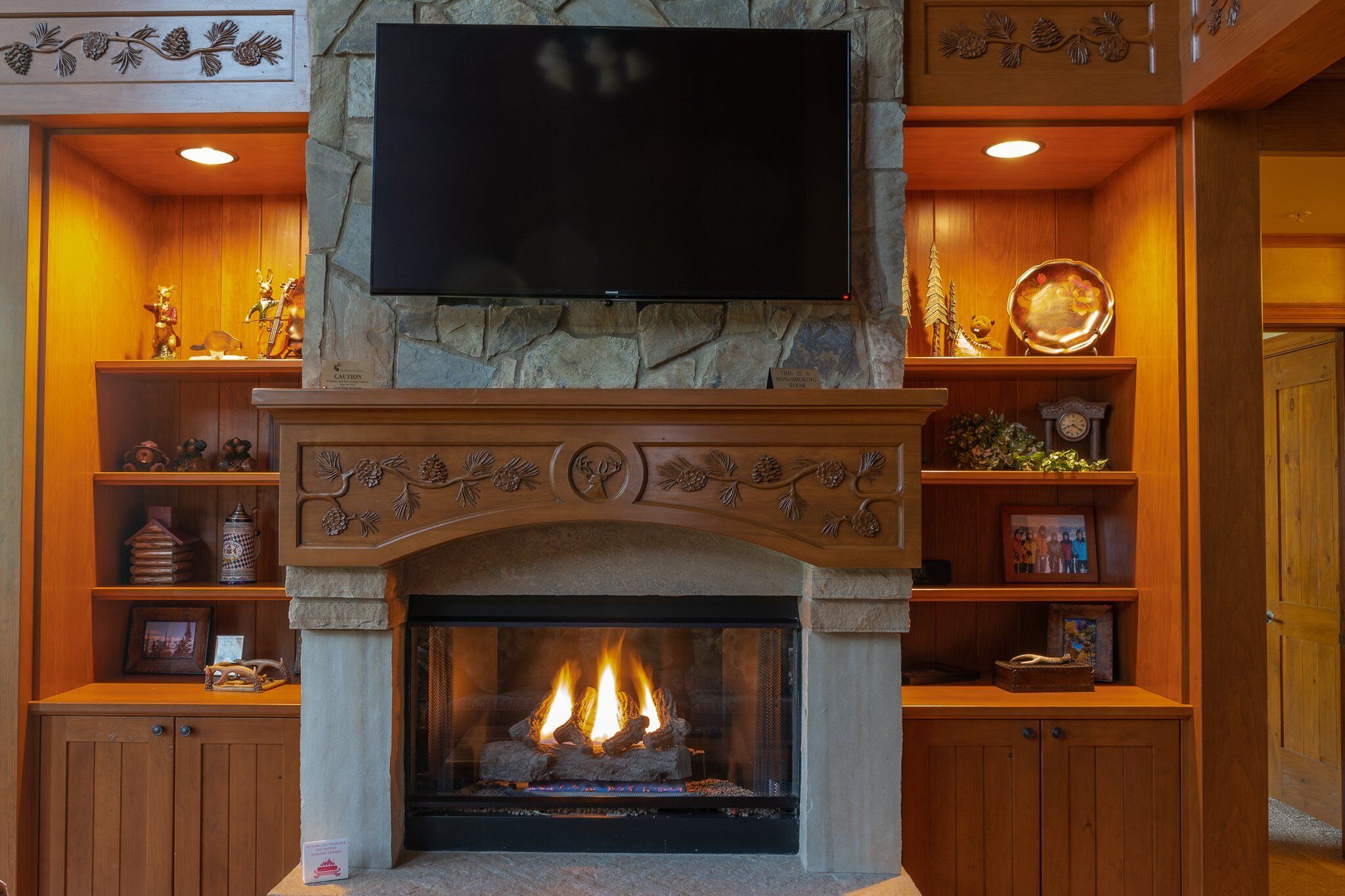 Elkhorn Lodge