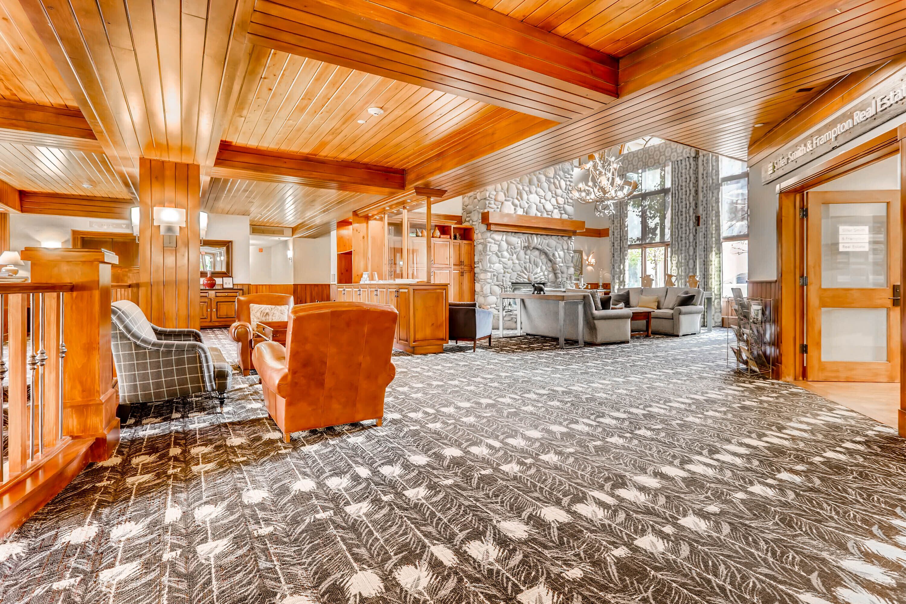 Highlands Lodge