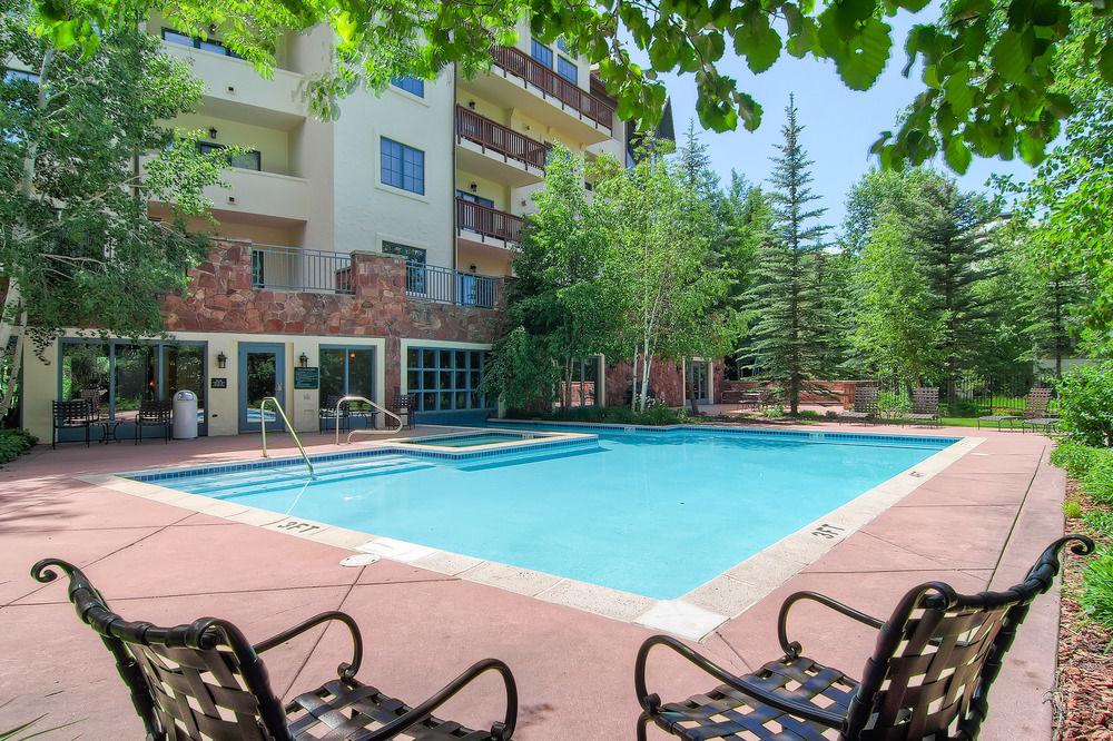 Oxford Court at Beaver Creek