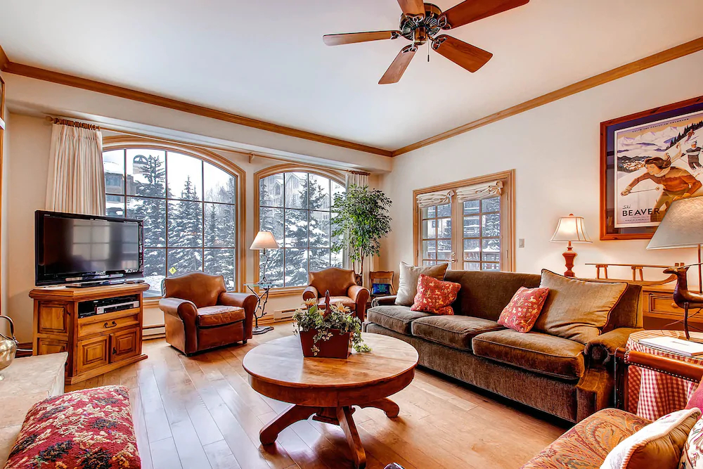 Oxford Court by Beaver Creek Mountain Lodging