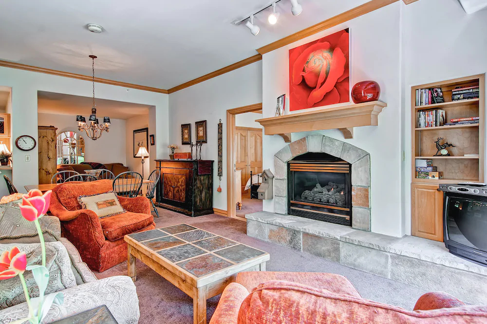Oxford Court by Beaver Creek Mountain Lodging