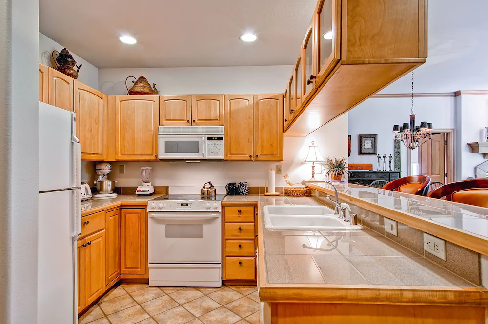 Oxford Court by Beaver Creek Mountain Lodging