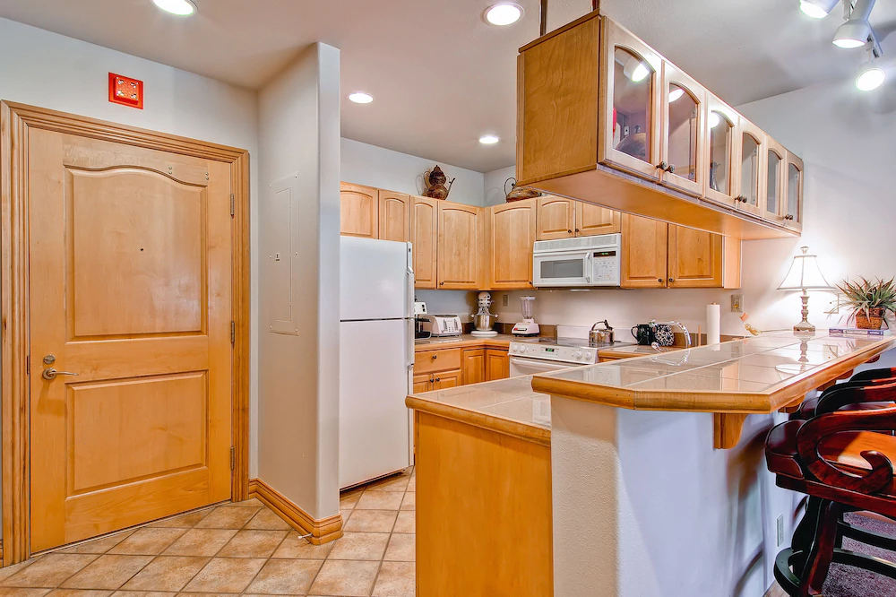Oxford Court by Beaver Creek Mountain Lodging