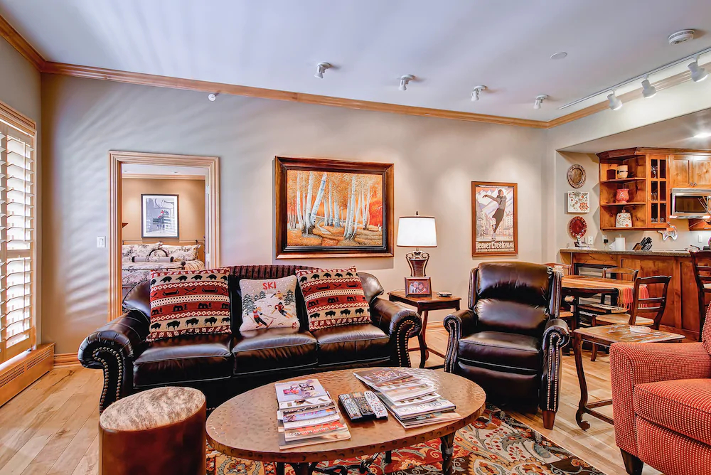 Oxford Court by Beaver Creek Mountain Lodging