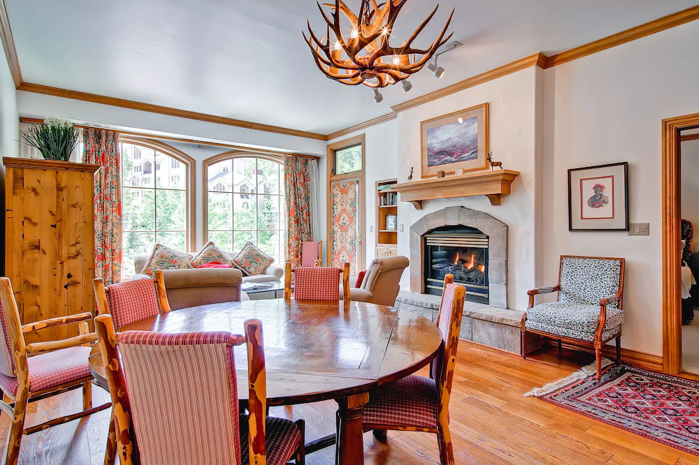 Oxford Court by Beaver Creek Mountain Lodging
