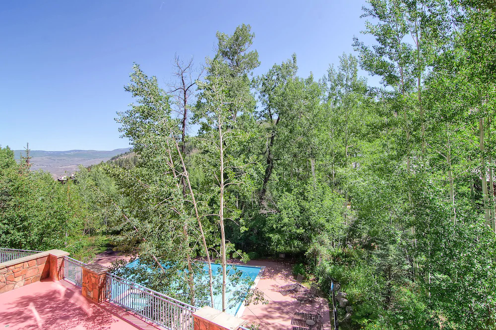 Oxford Court by Beaver Creek Mountain Lodging