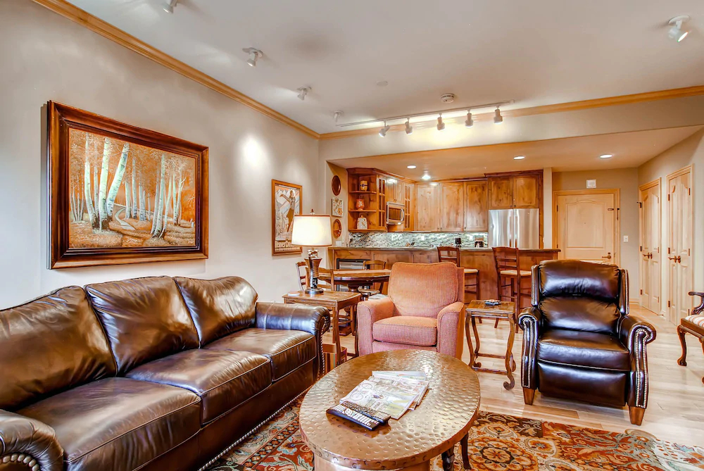 Oxford Court by Beaver Creek Mountain Lodging