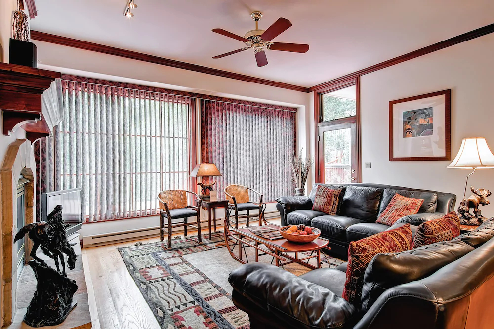 Oxford Court by Beaver Creek Mountain Lodging
