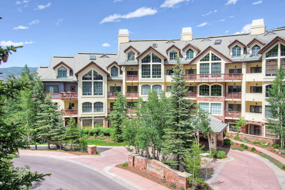 Oxford Court by Beaver Creek Mountain Lodging