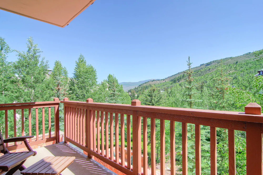 Oxford Court by Beaver Creek Mountain Lodging