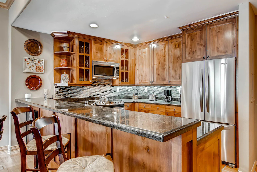 Oxford Court by Beaver Creek Mountain Lodging