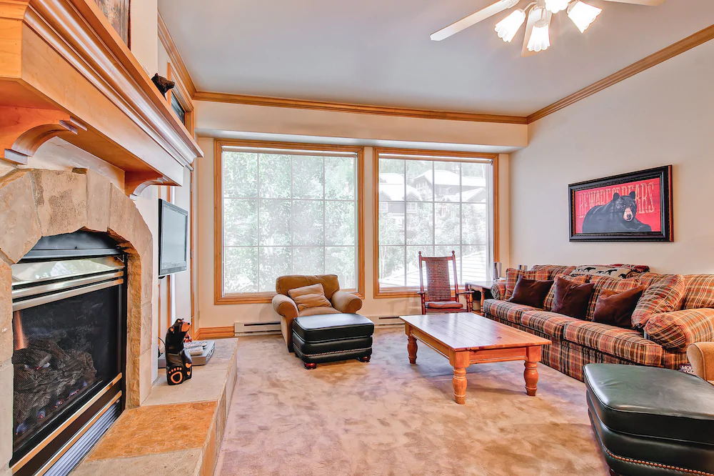 Oxford Court by Beaver Creek Mountain Lodging