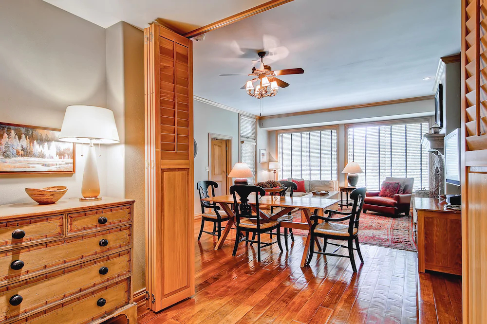 Oxford Court by Beaver Creek Mountain Lodging