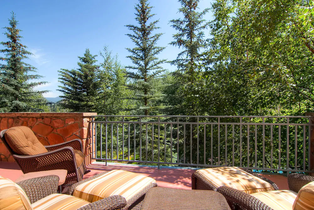 Oxford Court by Beaver Creek Mountain Lodging