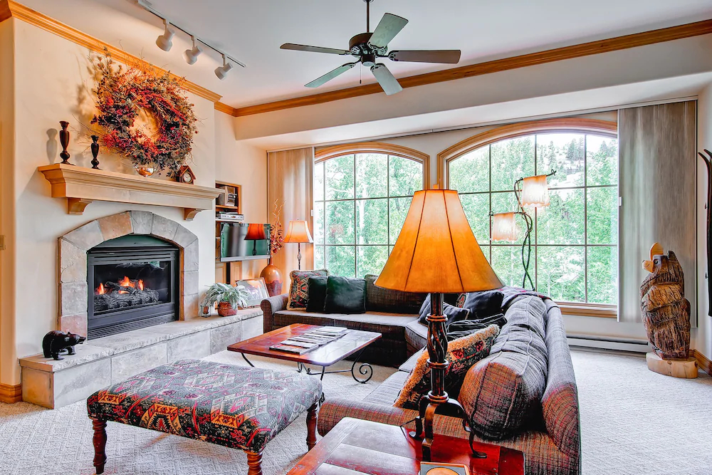 Oxford Court by Beaver Creek Mountain Lodging