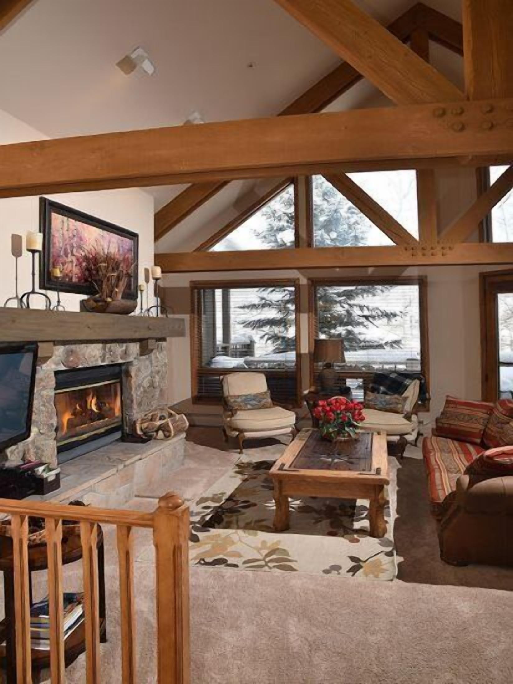 The Pines Lodge