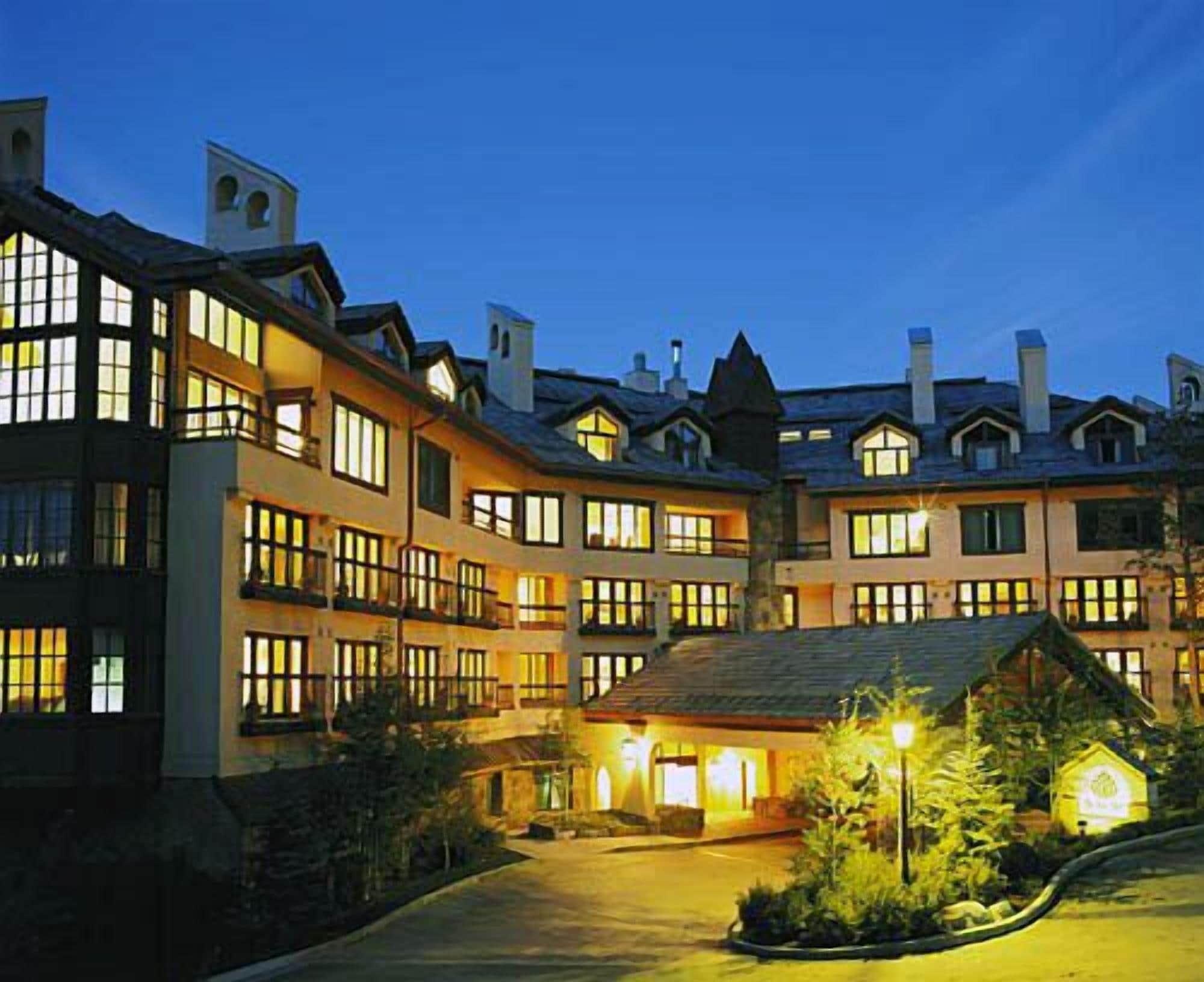 The Pines Lodge