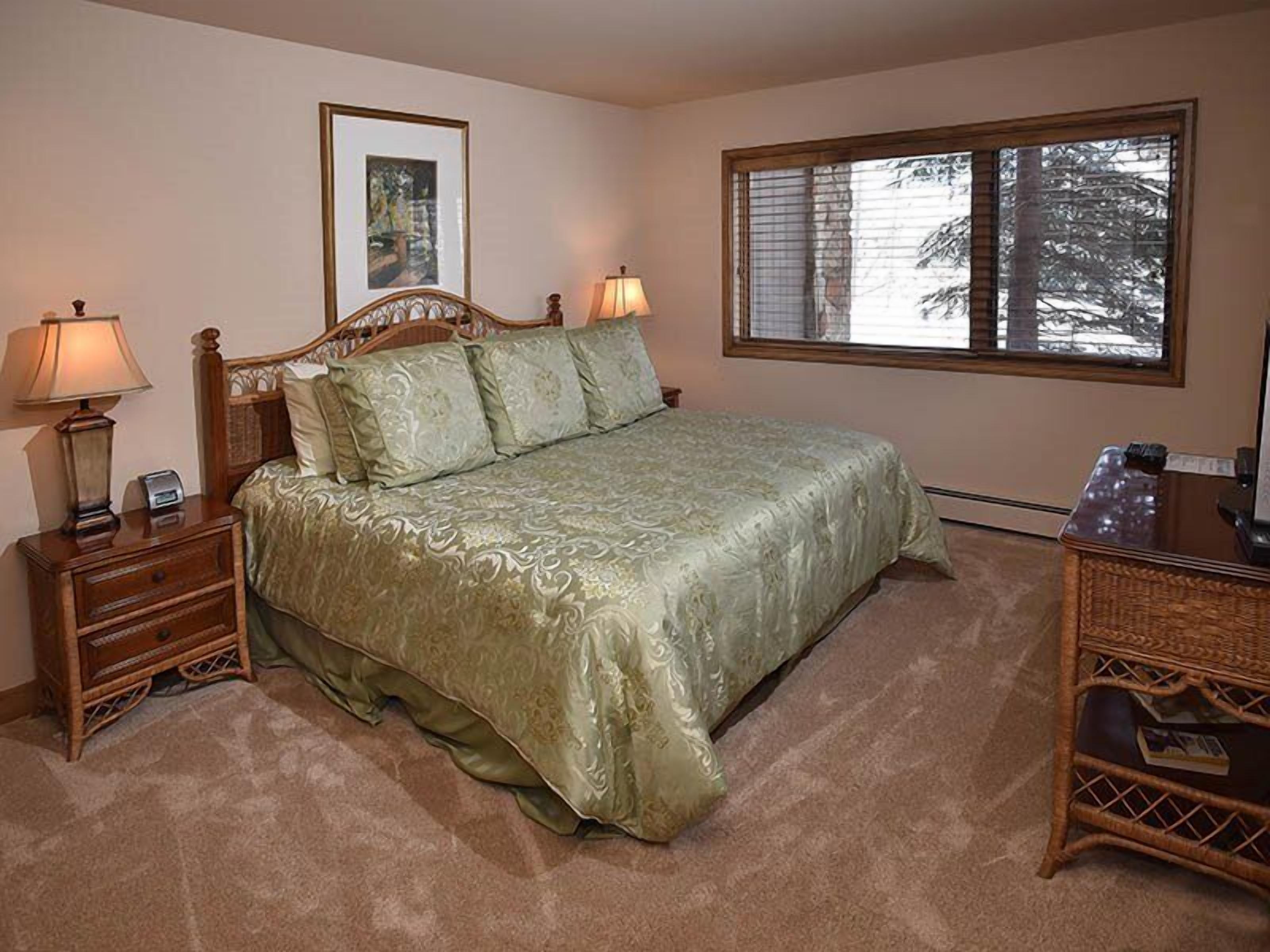 The Pines Lodge
