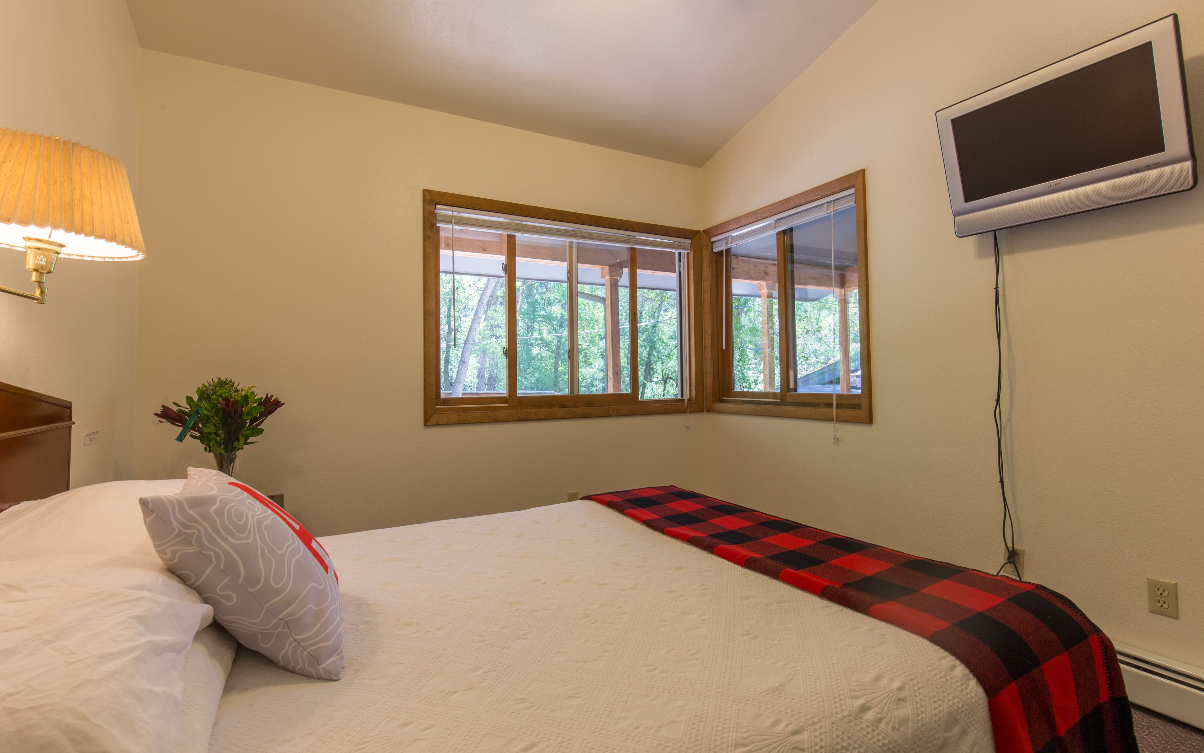 Boulder Adventure Lodge