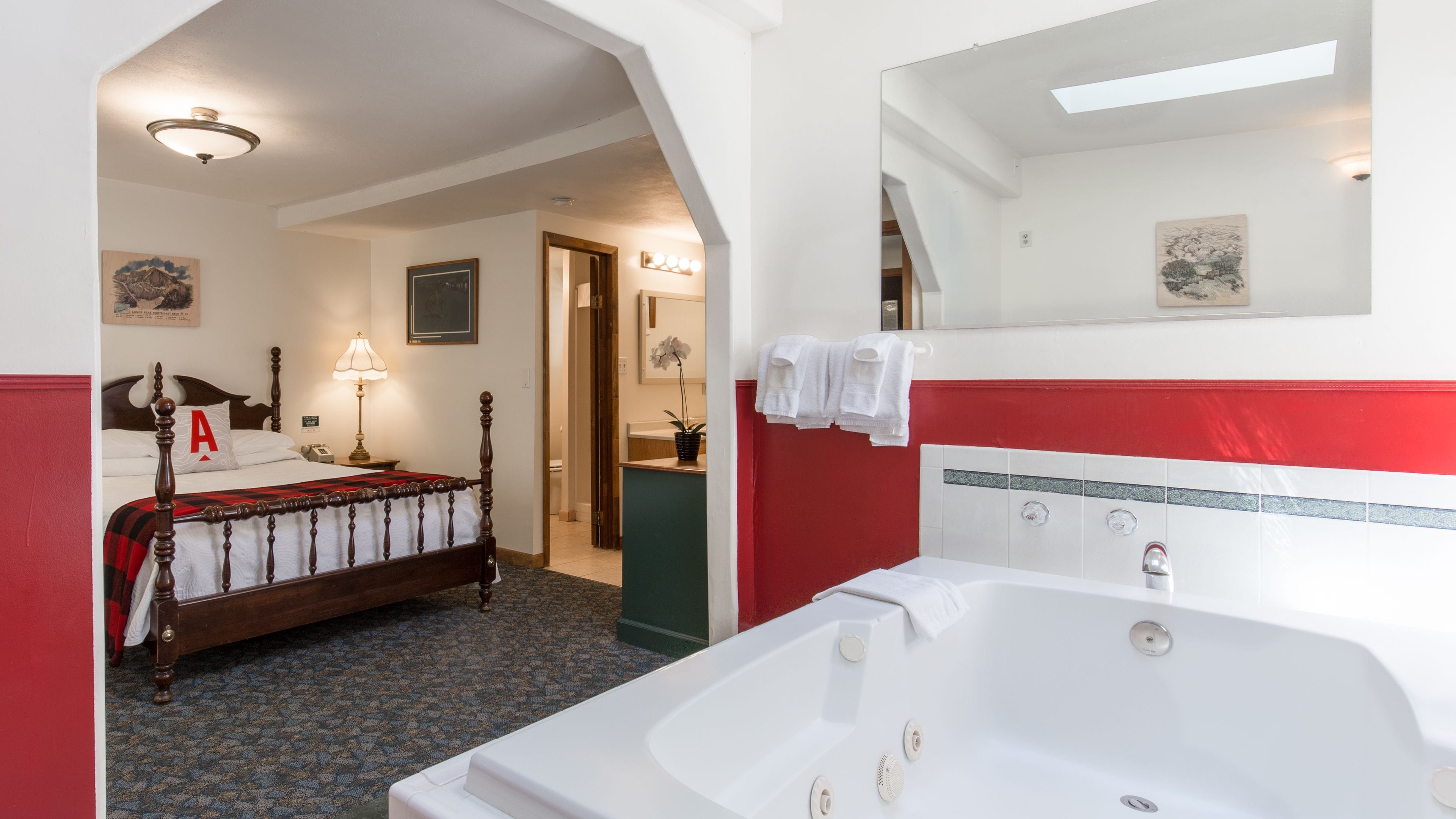 Boulder Adventure Lodge