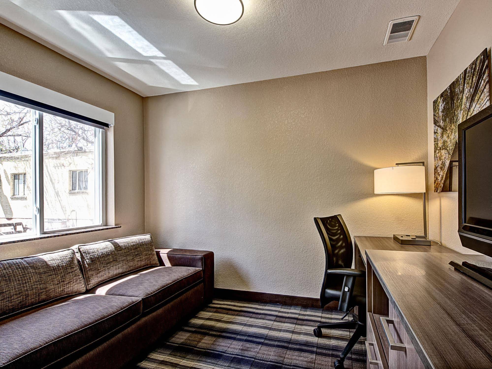 Boulder University Inn