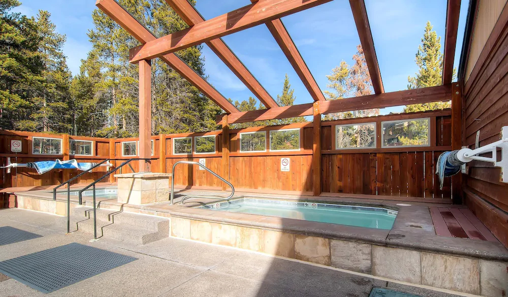 Antlers Lodge by Ski Country Resorts