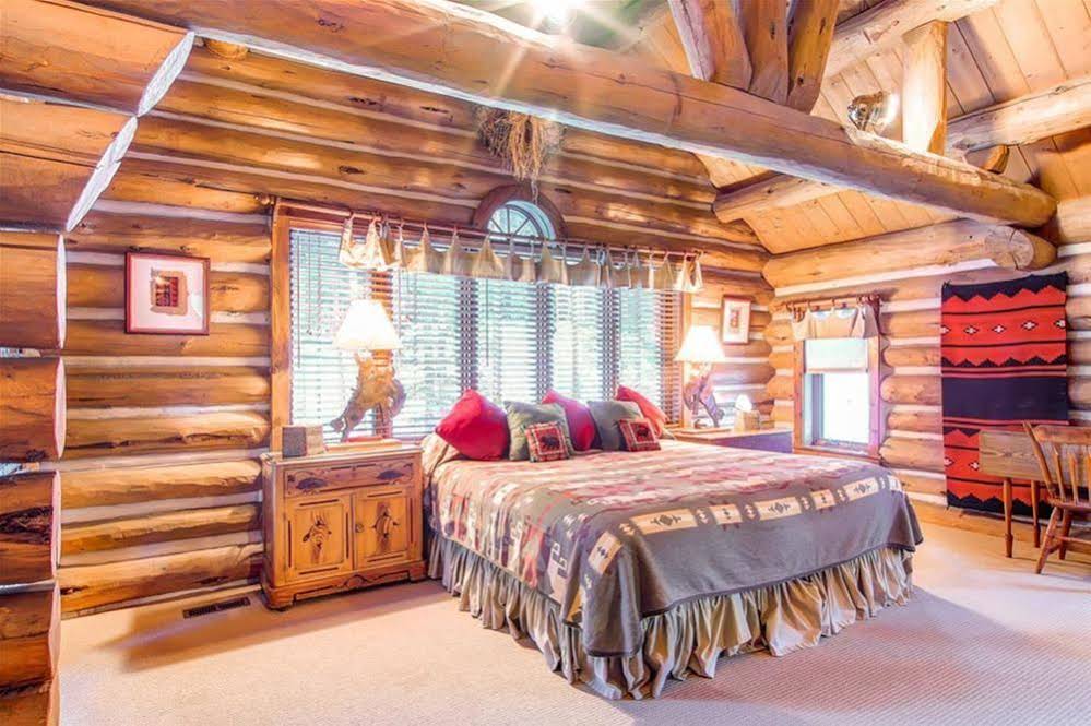 Bear Lodge by Pinnacle Lodging