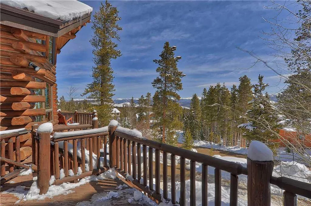 Black Bear Lodge